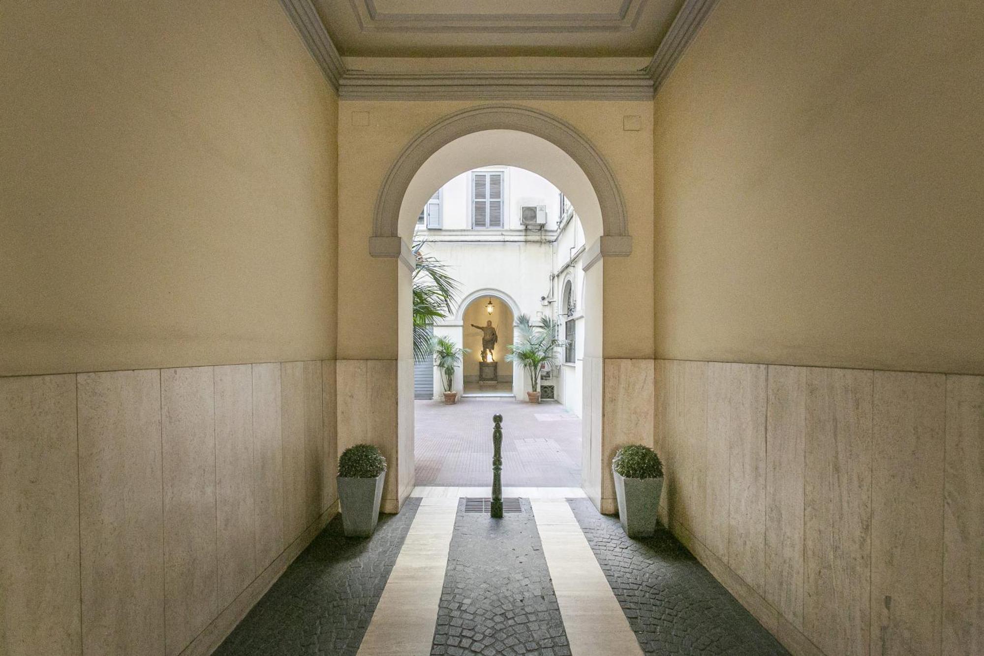 Attico Nel Cuore Di Roma Con Box Privato Per Auto エクステリア 写真